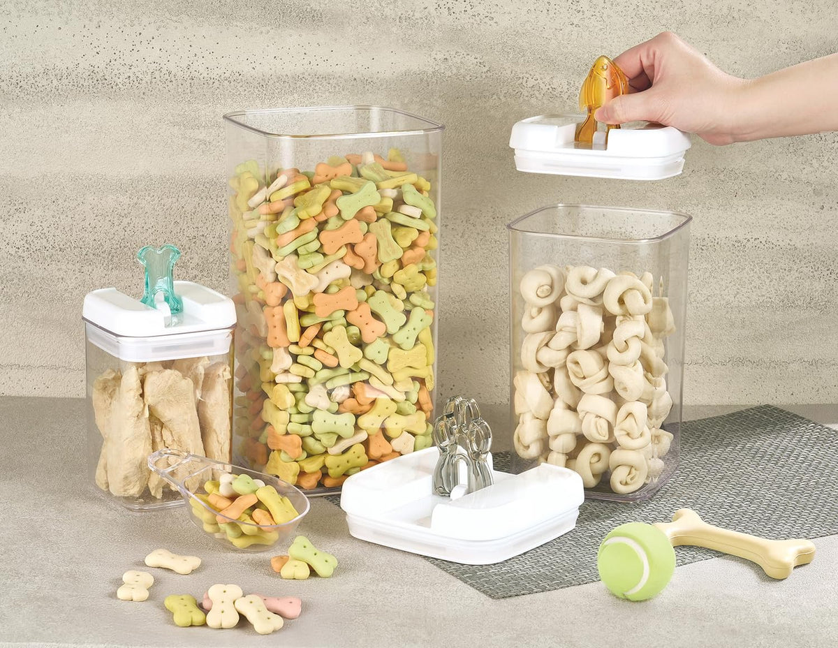Airtight Pet Food Container with Flip Top Handles D80998
